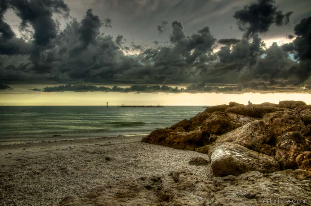 Daily photo-Fishing on the rocks