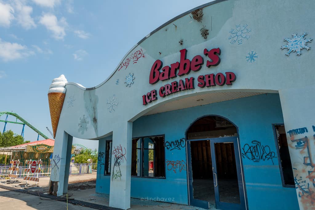 Abandoned Six Flags New Orleans-3
