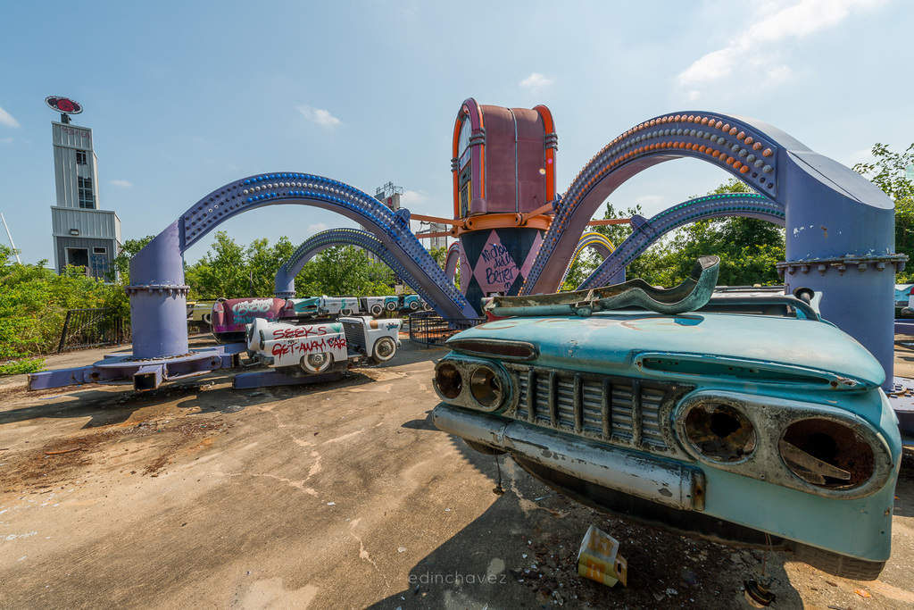 Abandoned Six Flags New Orleans-33