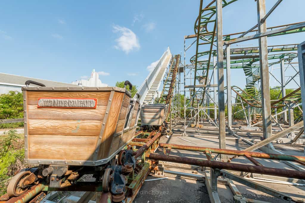 Abandoned Six Flags New Orleans-38