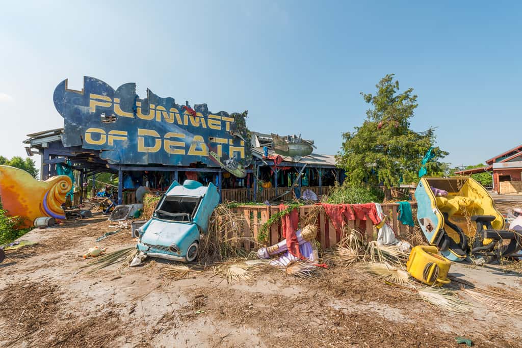 Abandoned Six Flags New Orleans-51