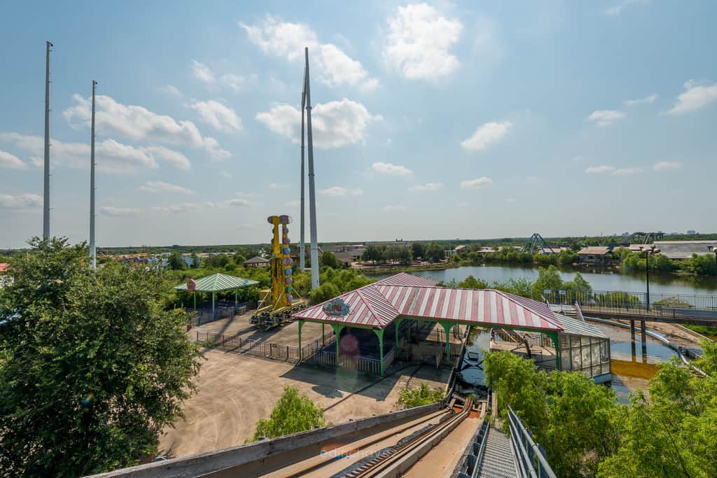 Abandoned Six Flags New Orleans-8