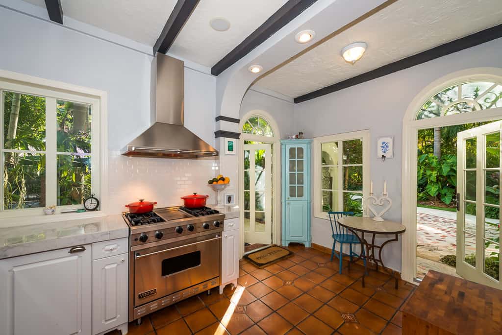 Tips and tricks to improve your real estate photgraphy