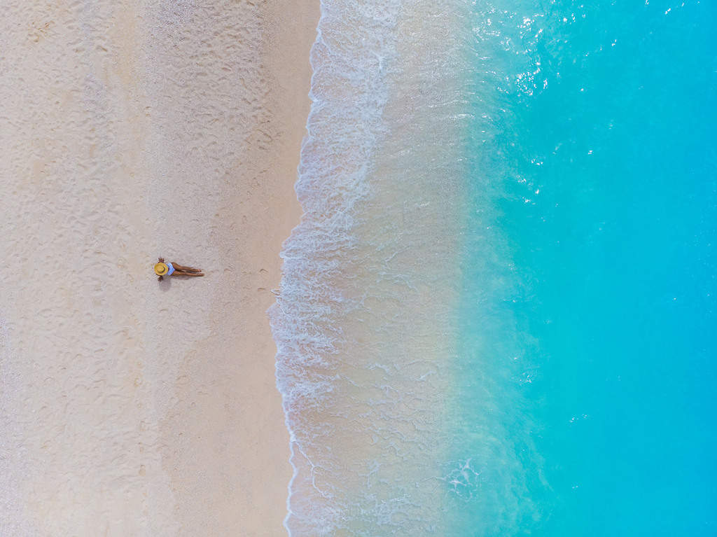 Where is the shipwreck in Greece