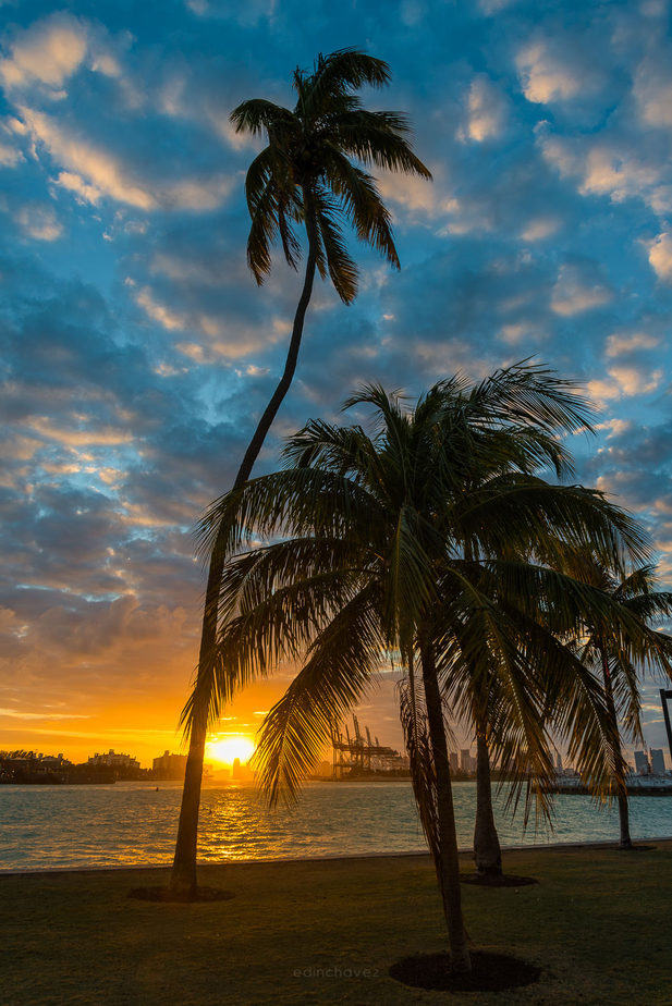 Sunset at South Pointe Park best photography spots Miami