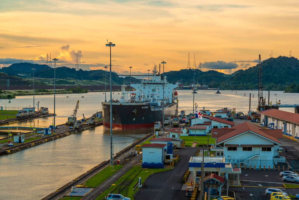 Best places to photograph in panama the panama canal
