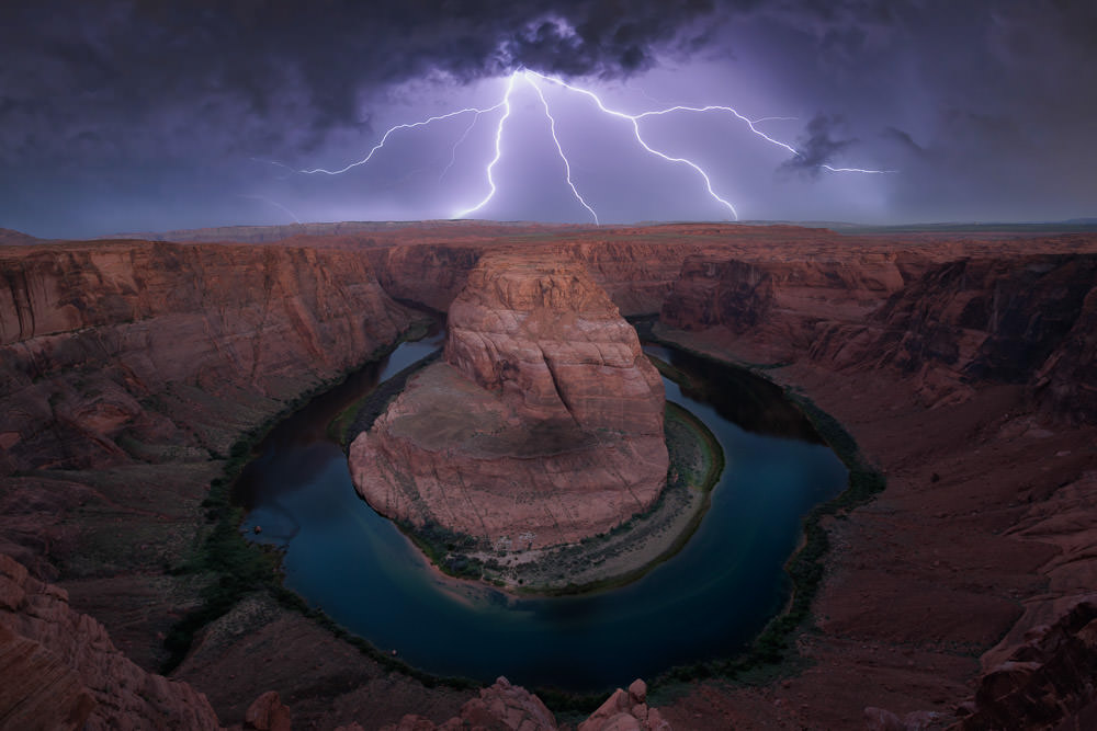 How to create award winning photos, horse shoe bend with lightning