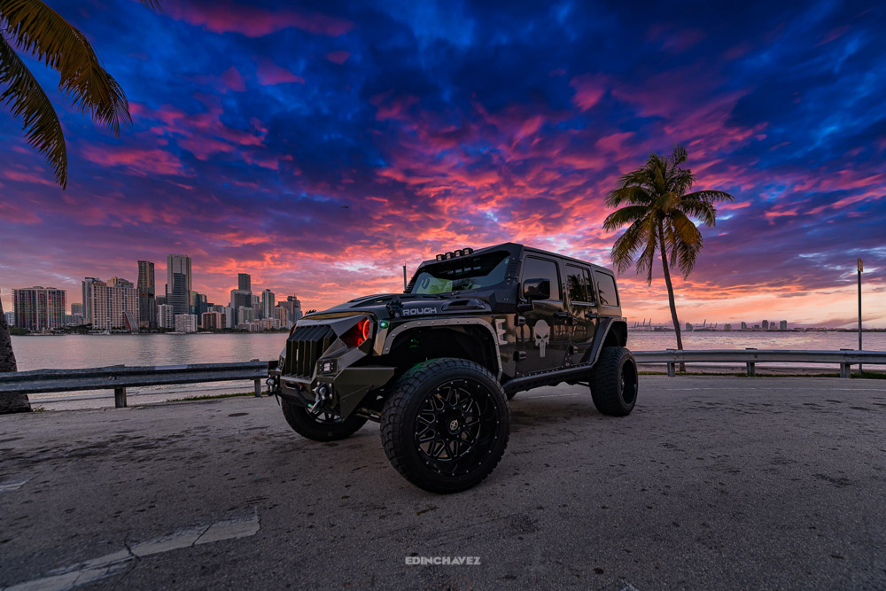 cool photo of lifted jeep at sunset, cool photo of jeep, lifted jeep