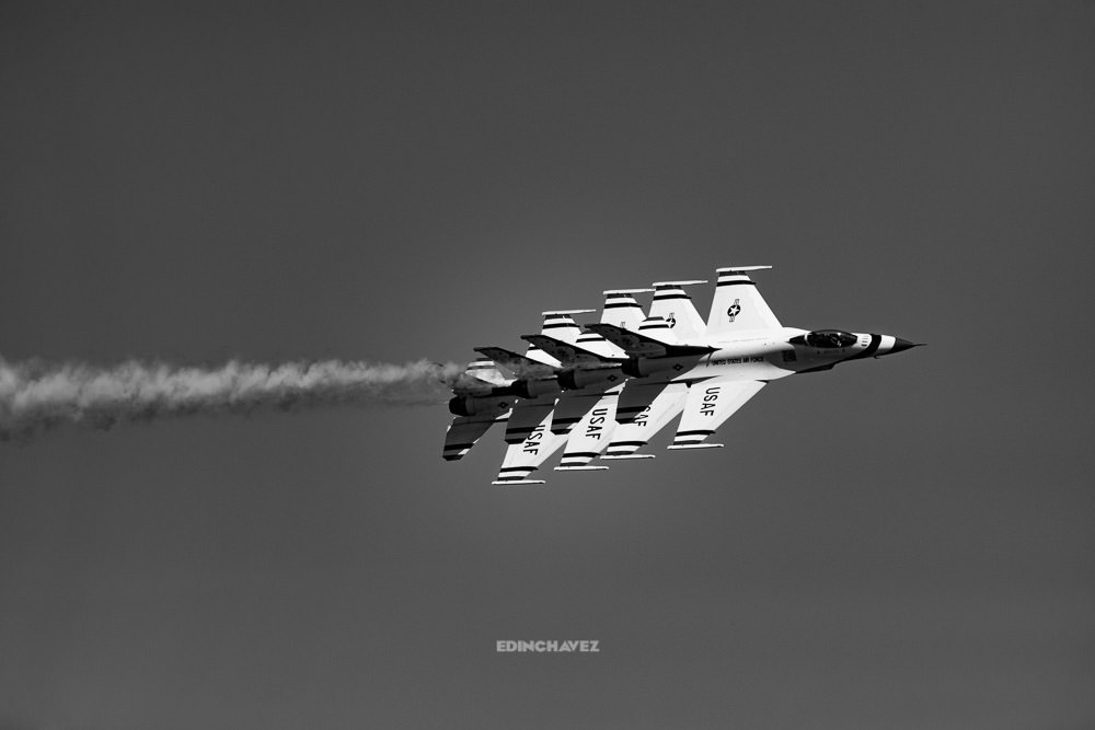 photos of the thunderbirds, how to shoot planes, how to take photos of the thunderbirds, United States Air Force Thunderbirds