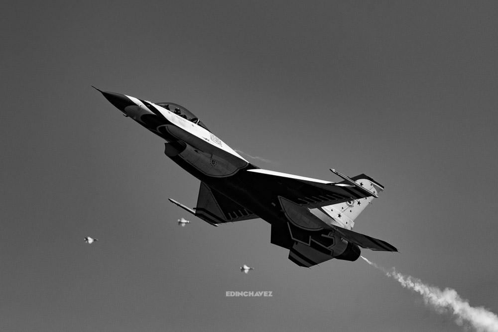 photos of the thunderbirds, how to shoot planes, how to take photos of the thunderbirds, United States Air Force Thunderbirds