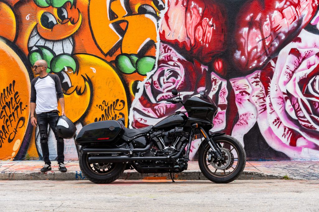 Harley Davidson Low Rider ST photos 15