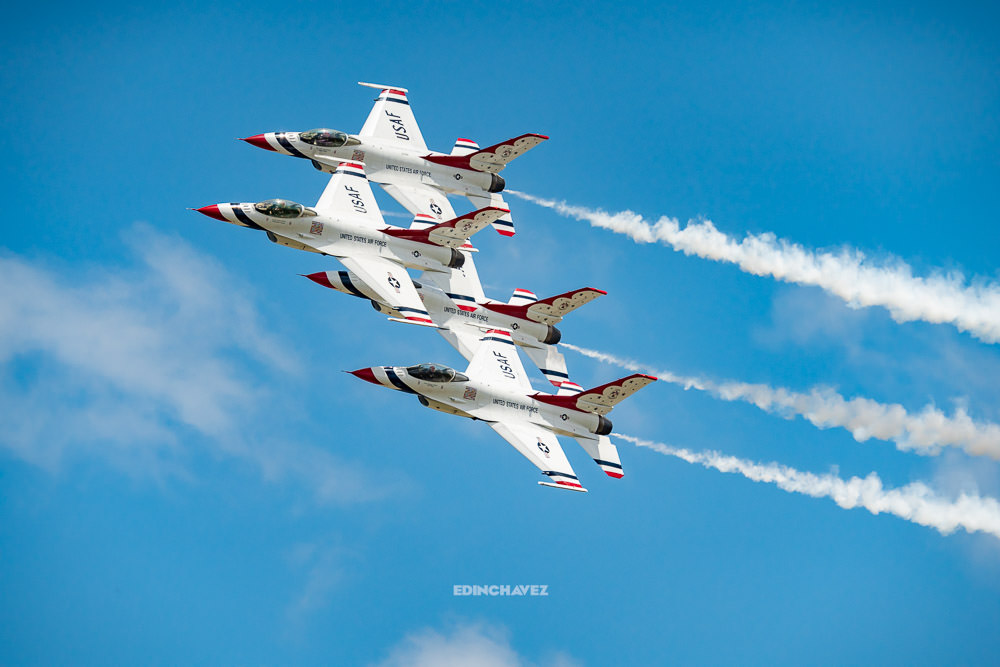 Capturing the Skies: A Guide to Photographing the USA Thunderbirds Air Show