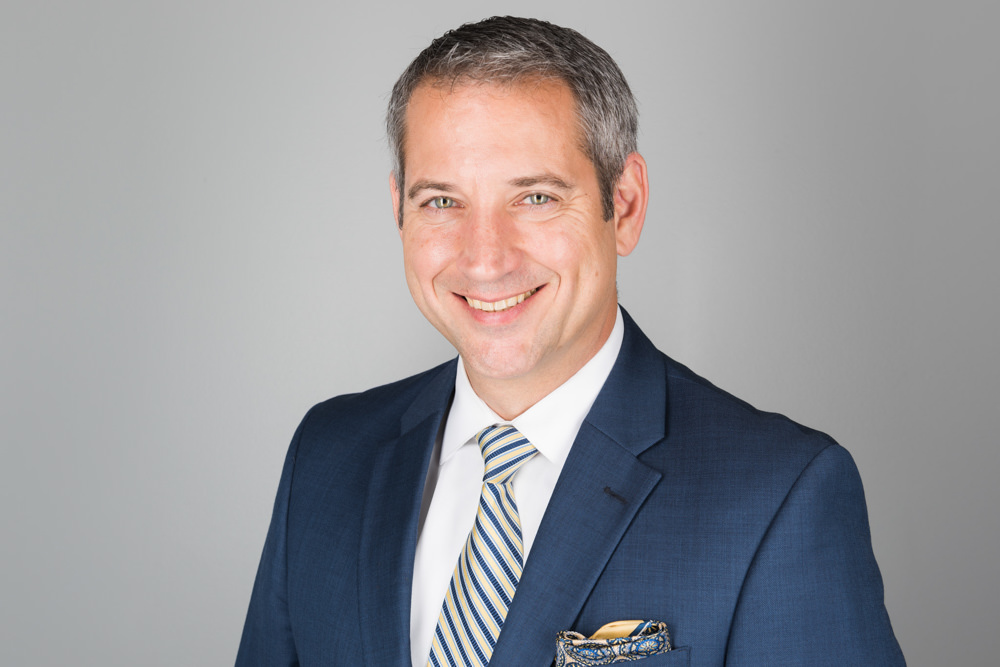 10 Tips For A Professional Corporate Headshot That Reflects Your Image